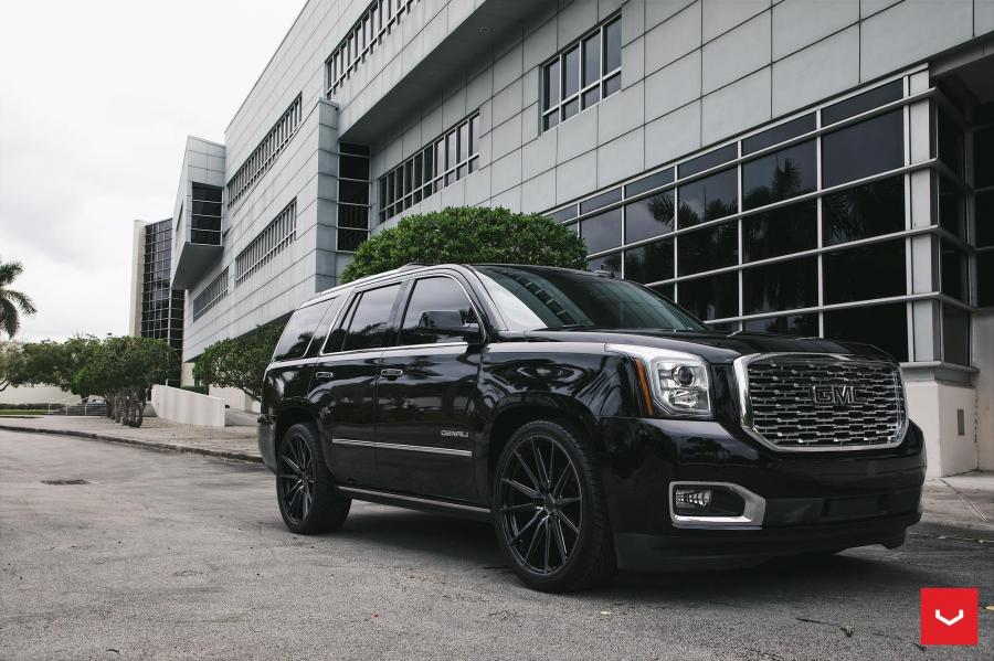  GMC Yukon Denali on Vossen Wheels (HF6-1) 2019 года  (фото 5 из 6)